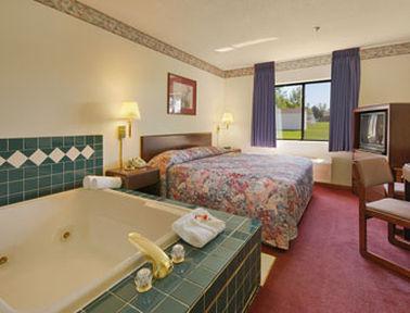 Super 8 By Wyndham Fairfield